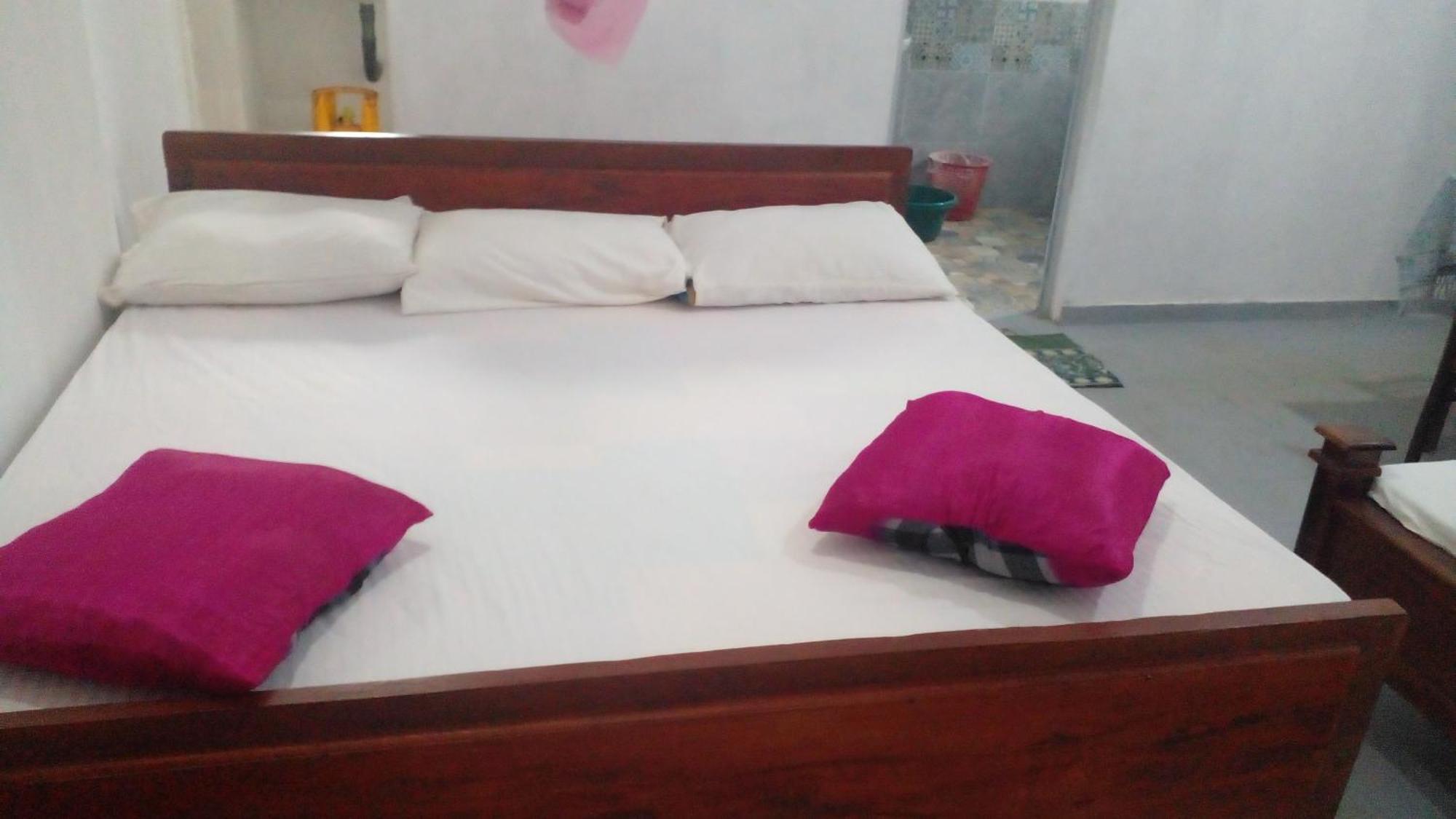 Star Home Stay Bentota Room photo